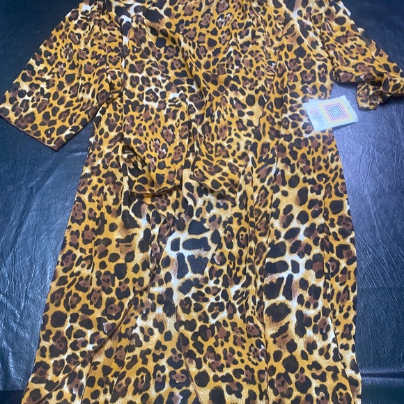 NWT - LulaRoe Shirley Kimono (S) - Picture 3 of 6